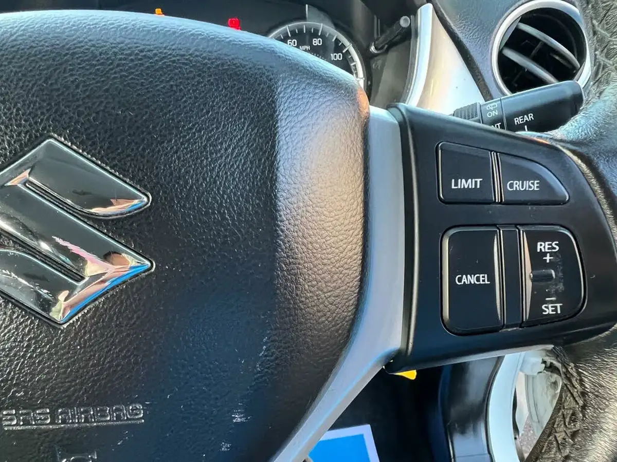 2016-suzuki-vitara-16-sz-t-big-31