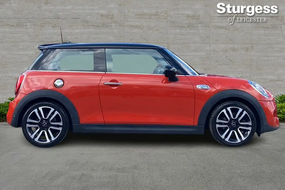 2018-mini-cooper-20-cooper-s-exclusive-ss-hatchback-3d-big-7