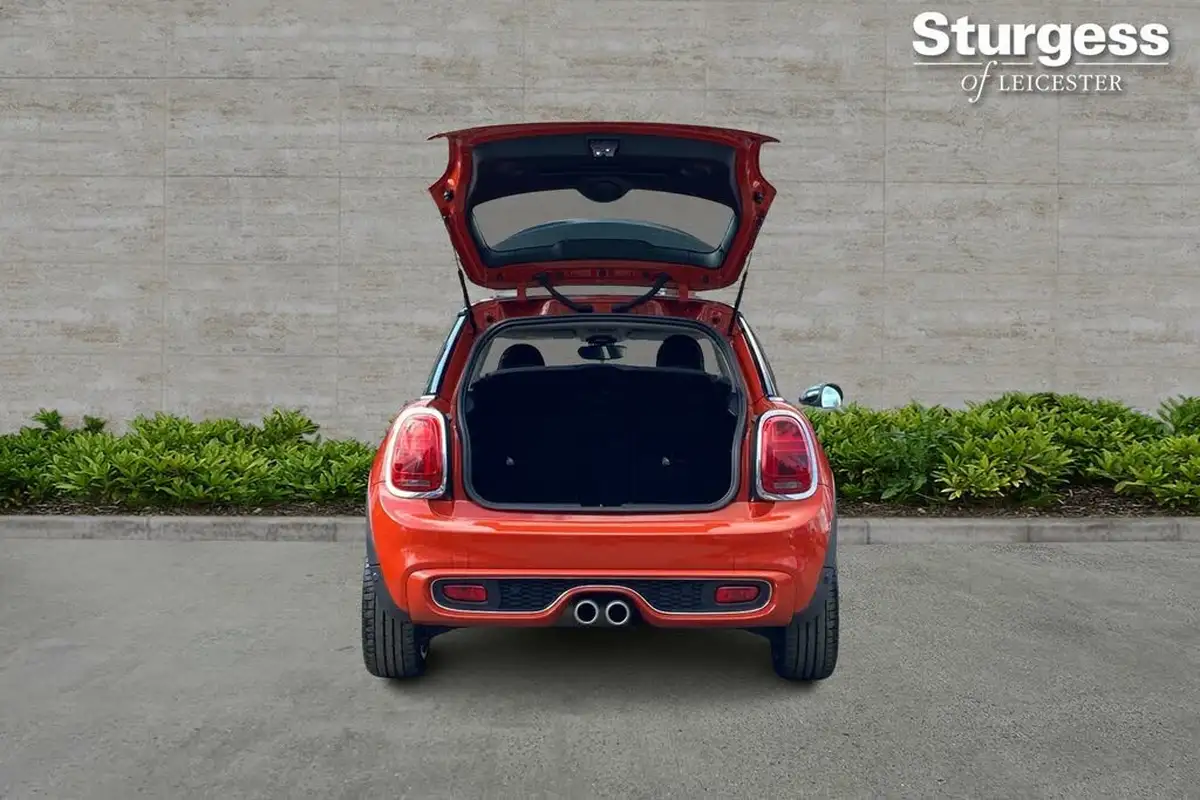 2018-mini-cooper-20-cooper-s-exclusive-ss-hatchback-3d-big-31