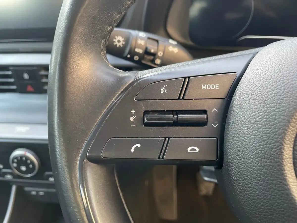 2021-hyundai-i20-10-t-gdi-se-connect-eclutch-imt-big-15