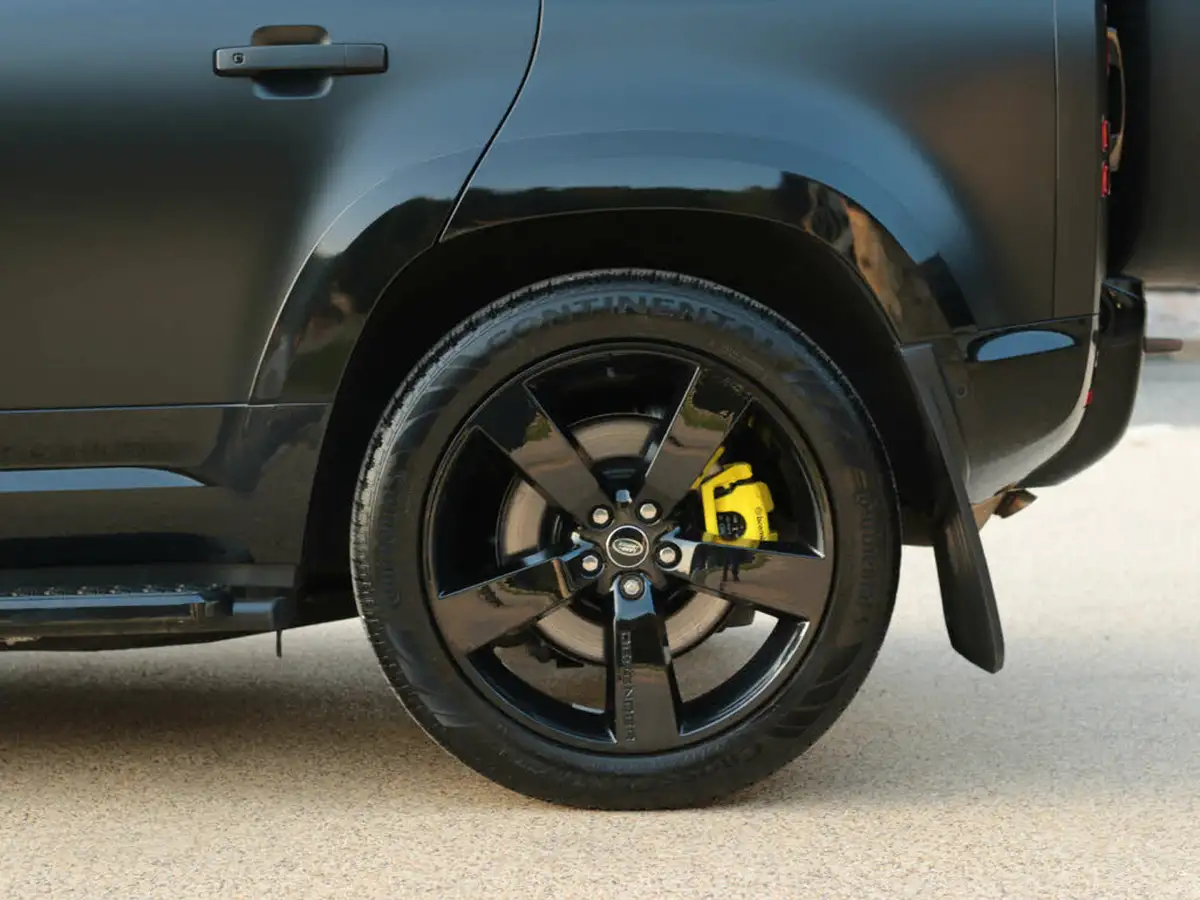 2023-land-rover-110-defender-30-d300-hard-top-x-dynamic-hse-110-big-37