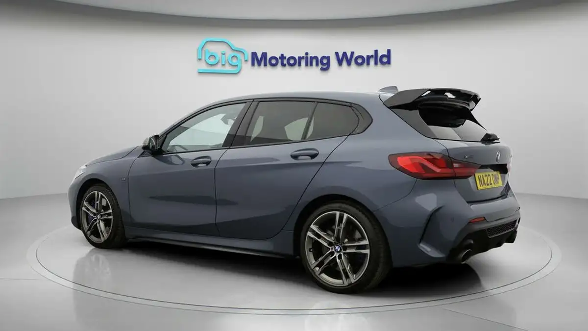 2022-bmw-1-series-20-m135i-xdrive-big-4