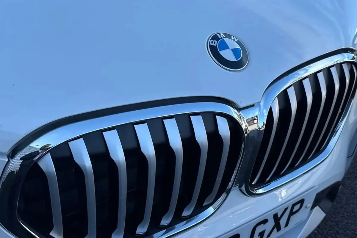 2022-bmw-x1-20-xdrive20i-xline-big-42