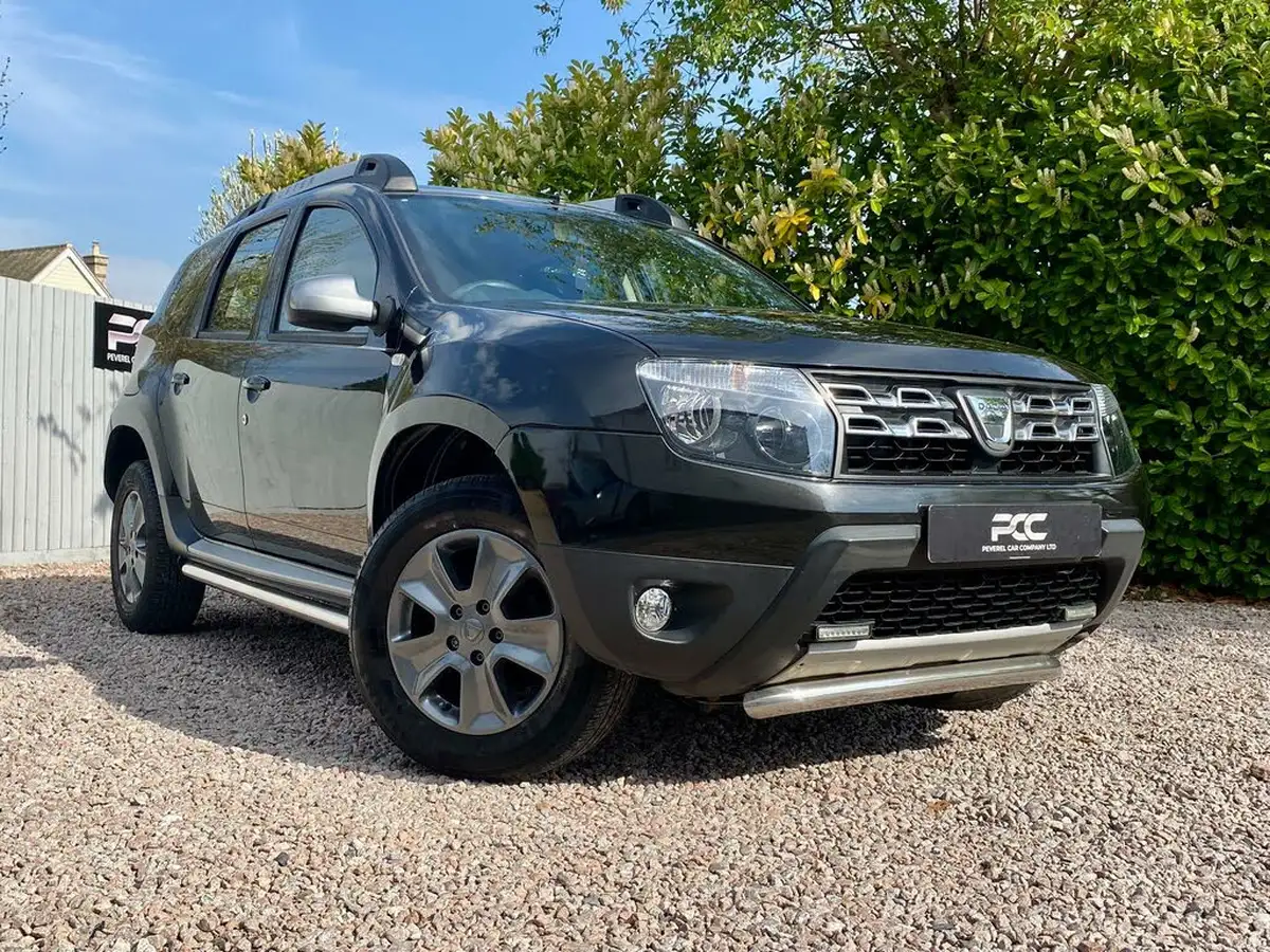 2015-dacia-duster-15dci-laureate-110bhp-station-wagon-5d-big-3