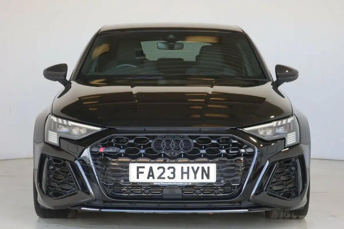 2023-audi-rs3-25-tfsi-carbon-black-sportback-5d-big-4