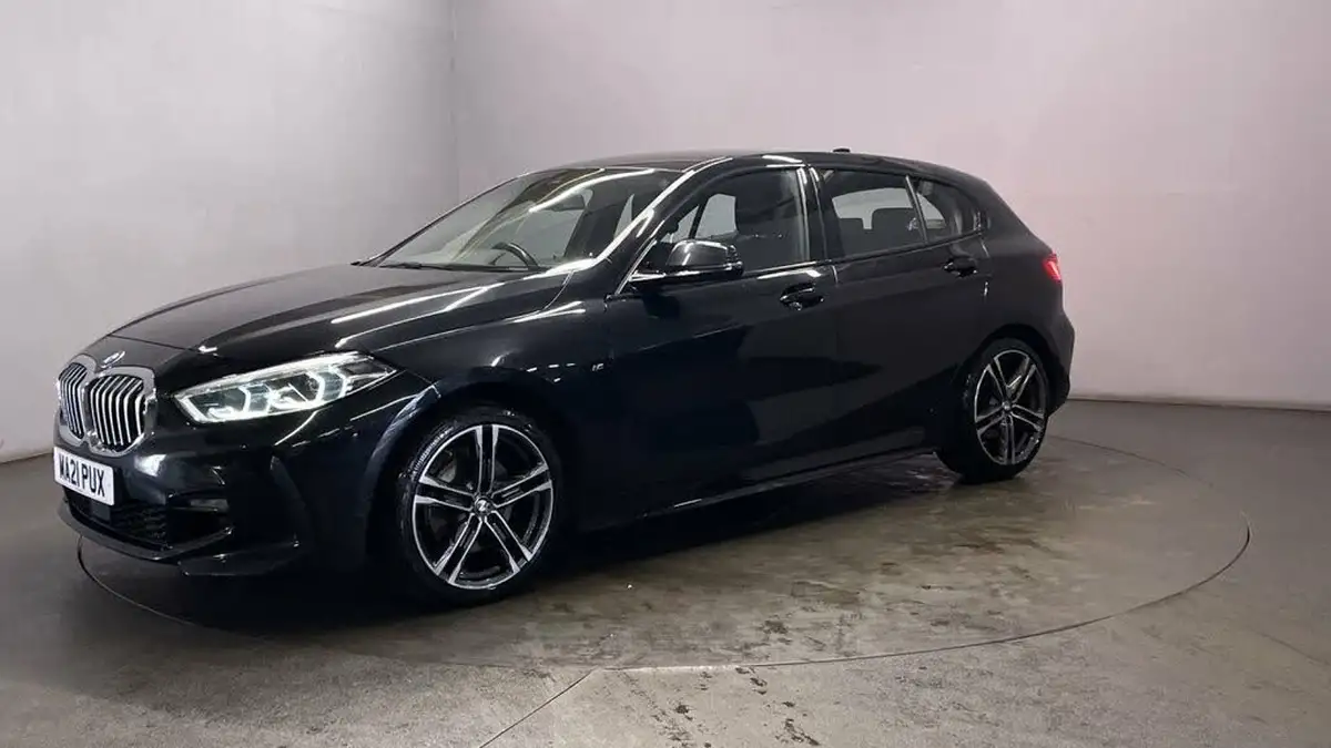 2021-bmw-1-series-20td-118d-m-sport-lcp-big-3