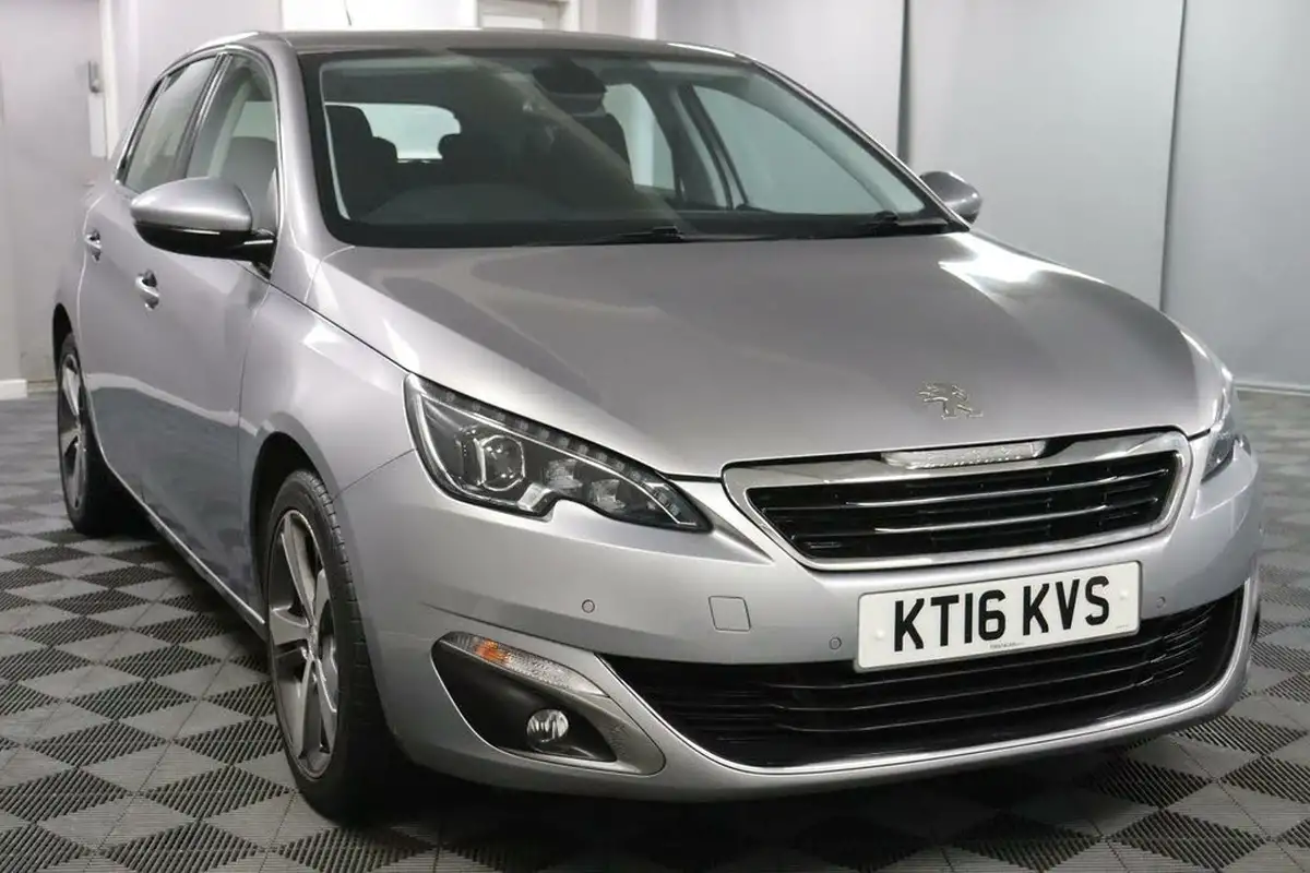 2016-peugeot-308-12-puretech-allure-130bhp-big-25