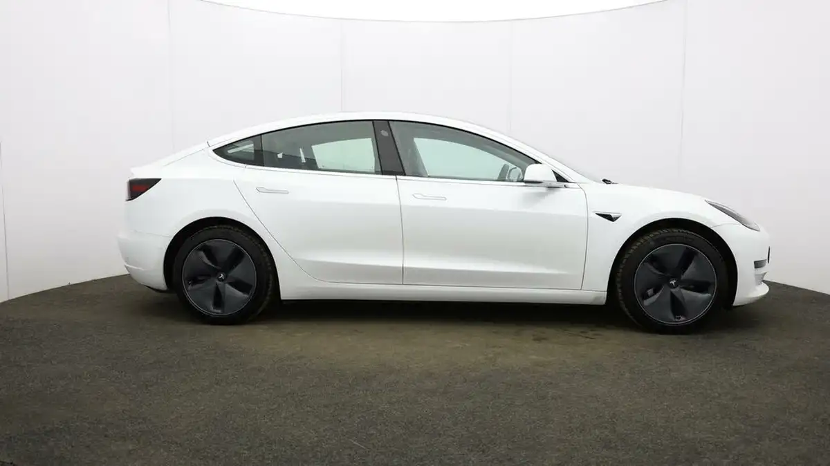 2020-tesla-model-3-e-standard-plus-big-42