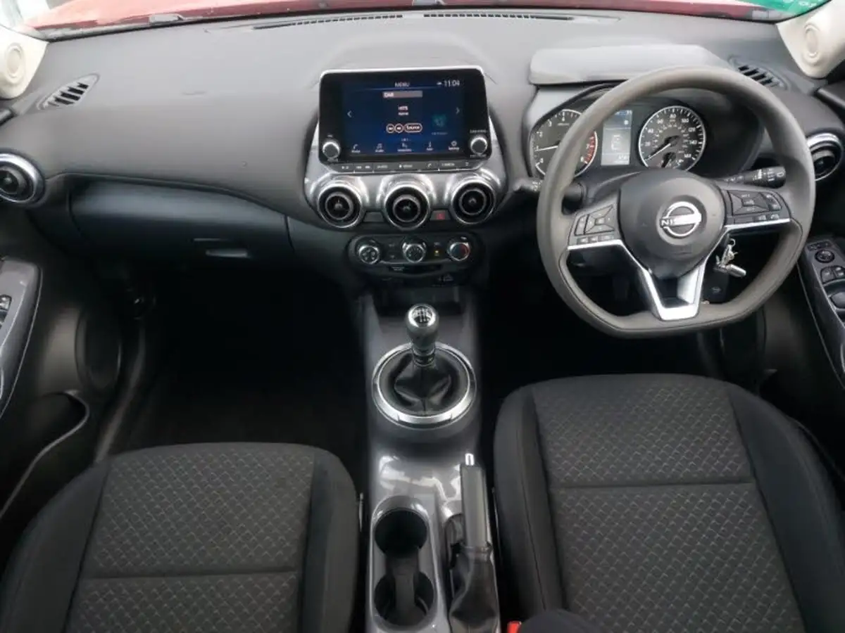 2022-nissan-juke-10-dig-t-acenta-big-2