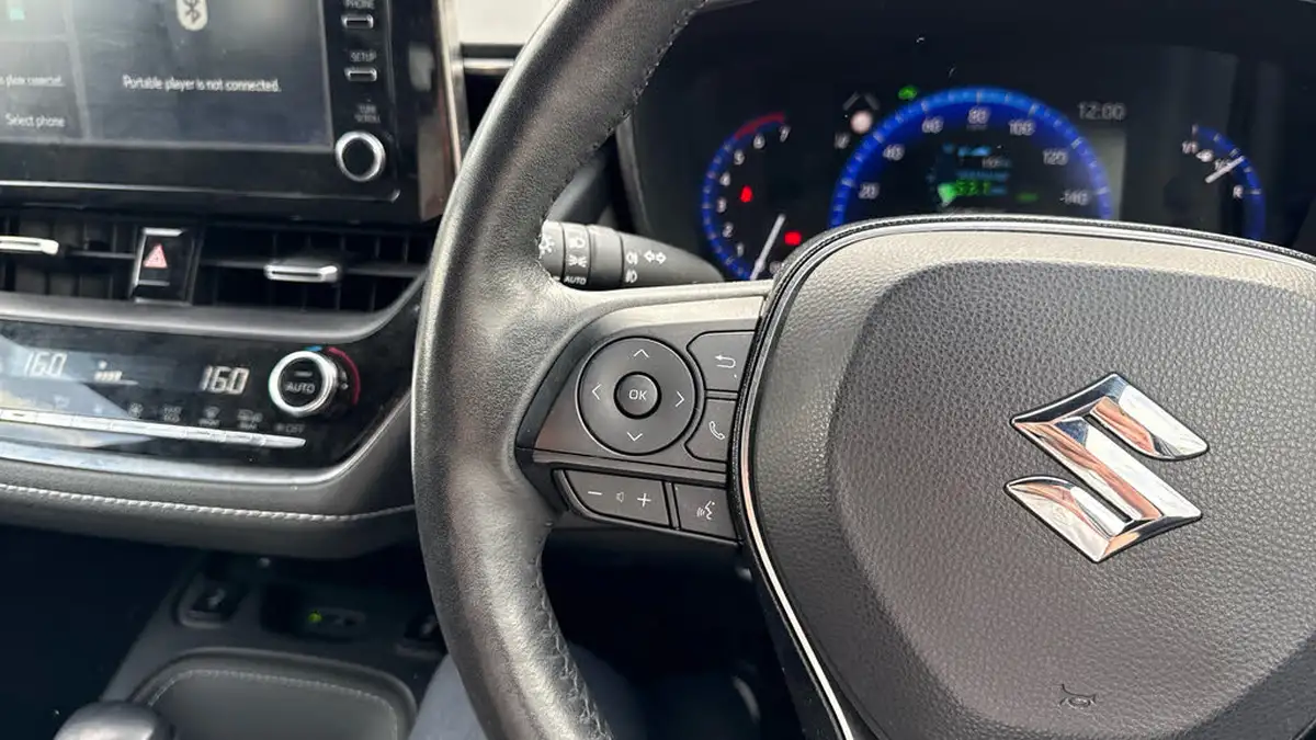 2021-suzuki-swace-18-sz5-big-26