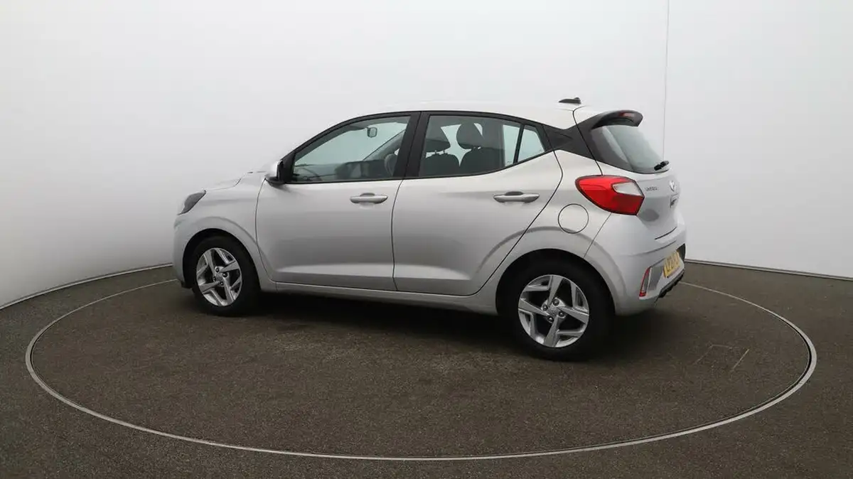 2021-hyundai-i10-10-se-connect-big-40