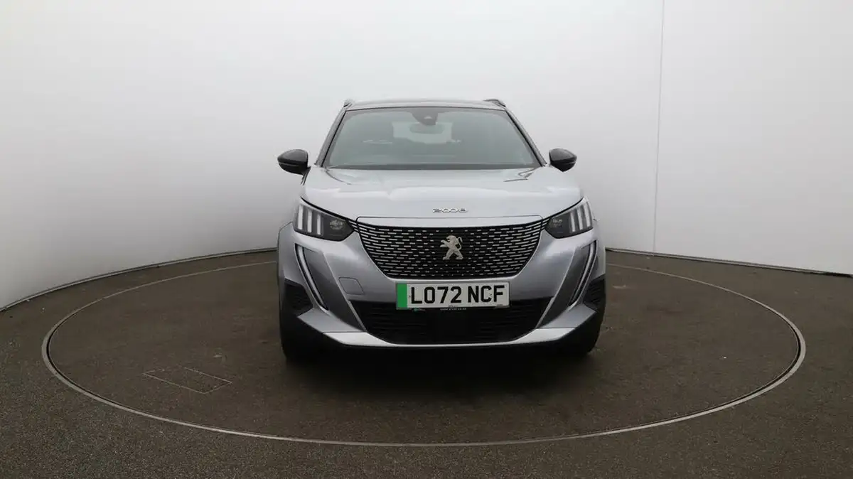 2023-peugeot-2008-suv-e-gt-136bhp-50kwh-station-wagon-big-2