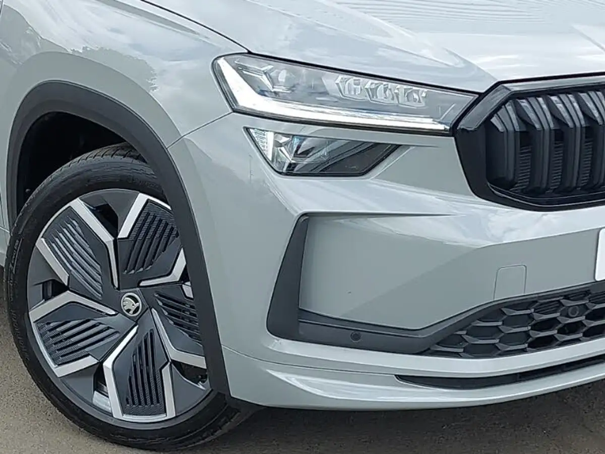 2025-skoda-kodiaq-15-tsi-sportline-204ps-iv-5-big-8