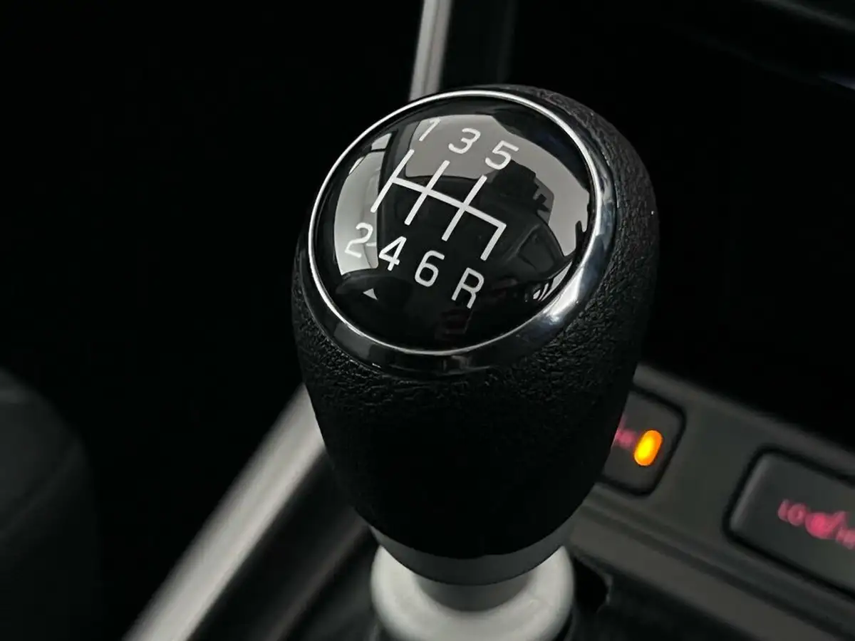 2023-suzuki-s-cross-14-boosterjet-motion-big-32