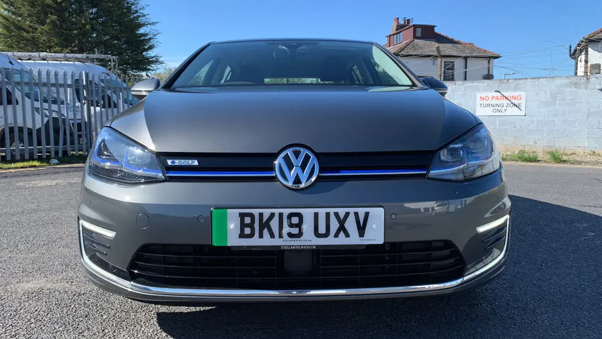 2019-volkswagen-golf-e-e-golf-big-15