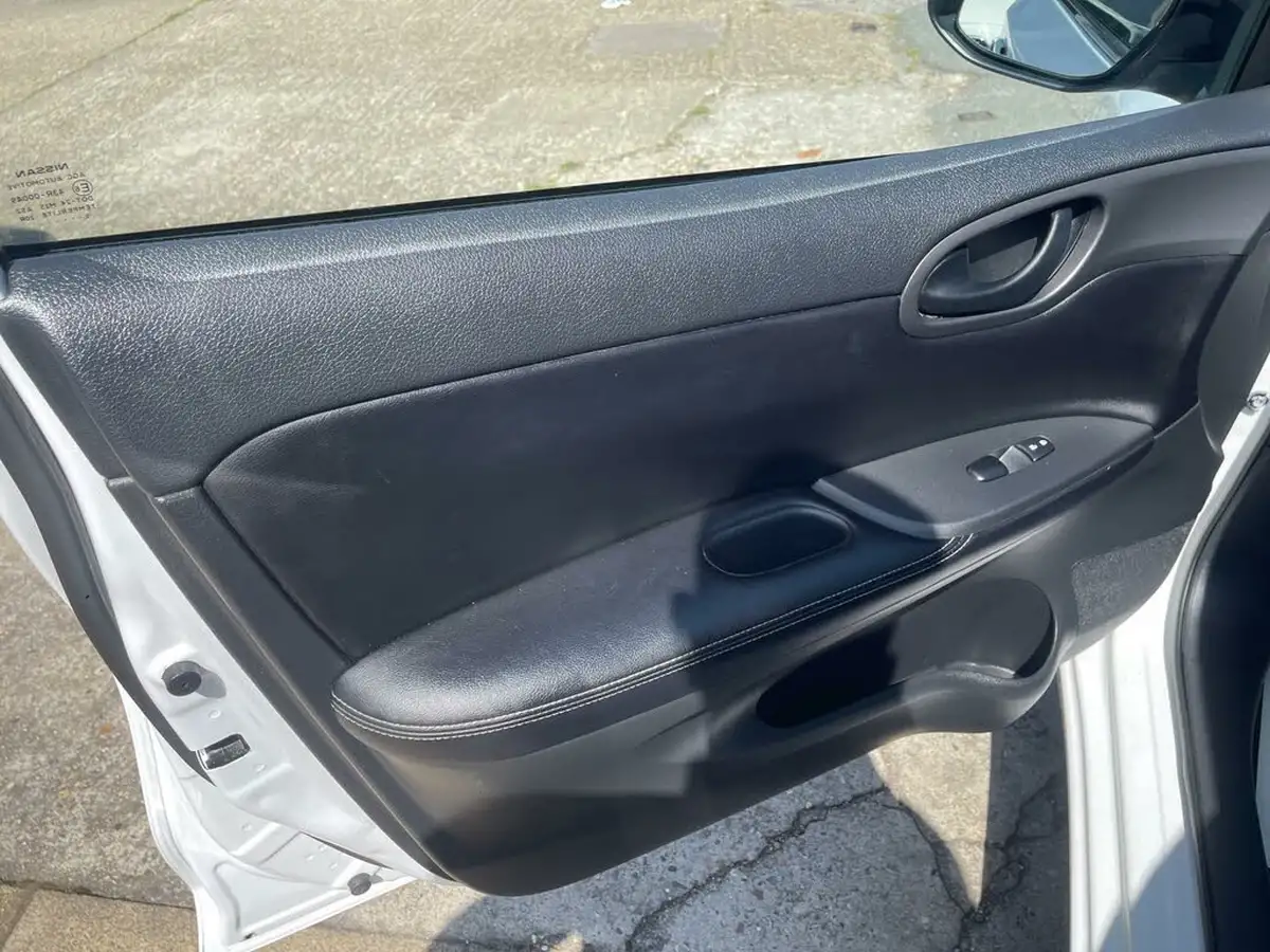 2015-nissan-pulsar-12-visia-dig-t-big-11