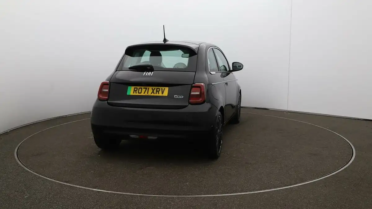 2021-fiat-500-e-la-prima-big-50