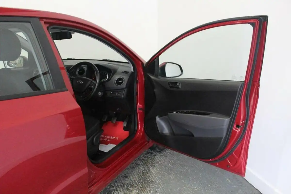 2019-hyundai-i10-12-se-big-15