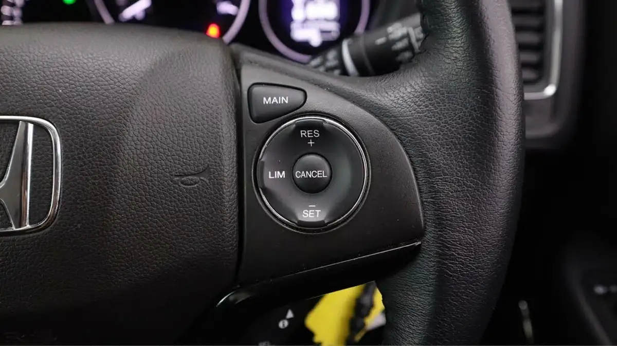 2020-honda-hr-v-15-i-vtec-se-big-22