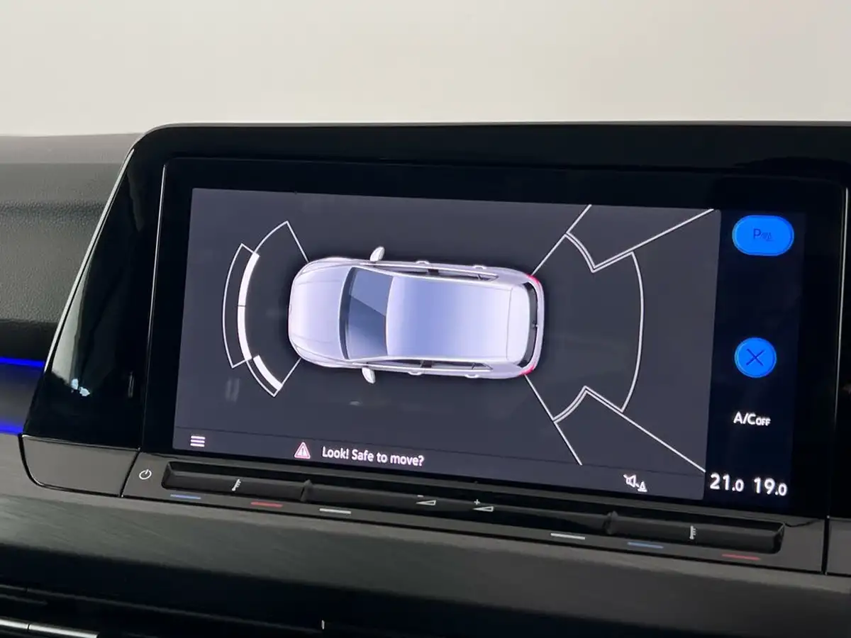 2021-volkswagen-golf-15-tsi-style-150ps-hatchback-big-23