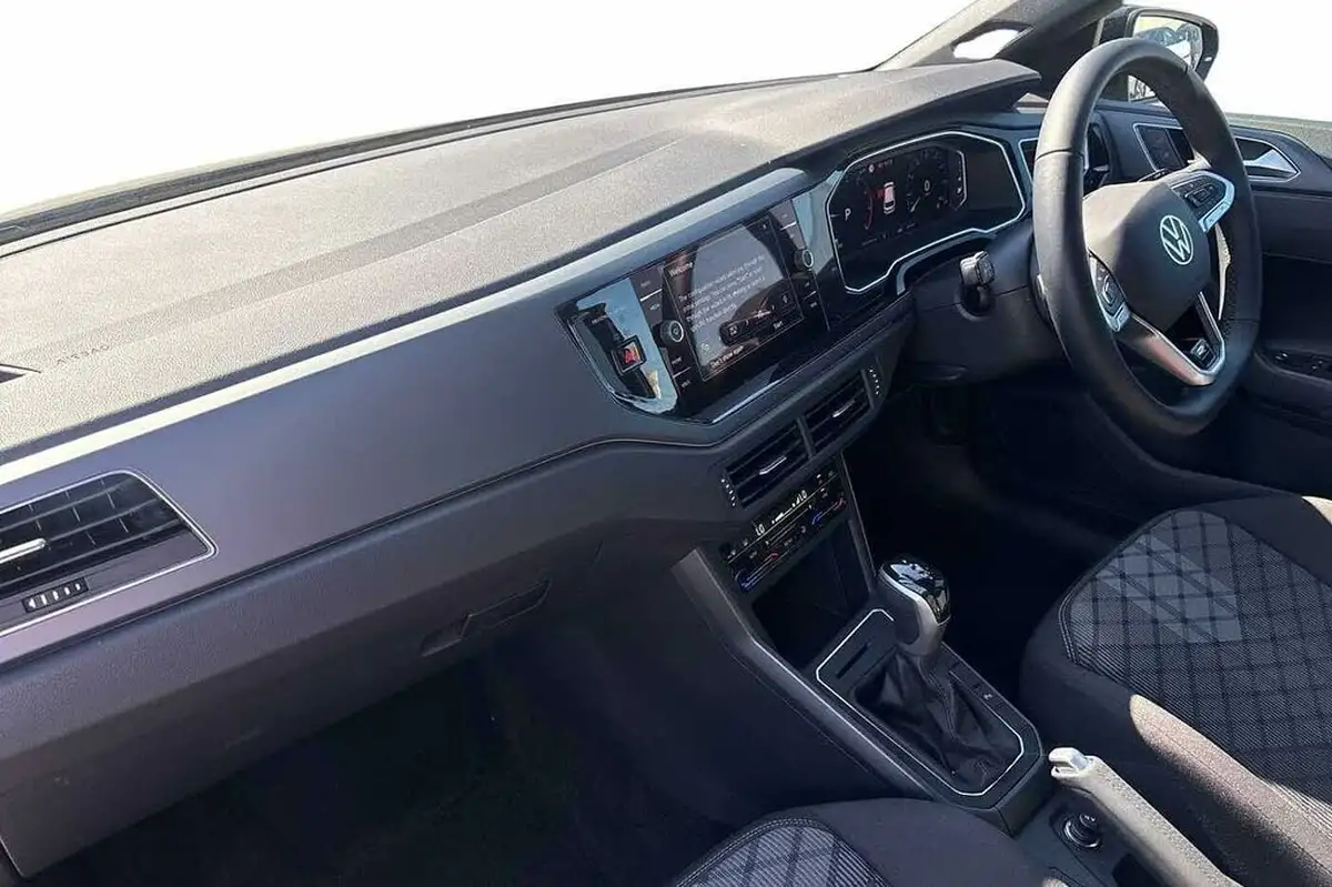 2024-volkswagen-polo-10-tsi-r-line-115ps-dsg-big-1
