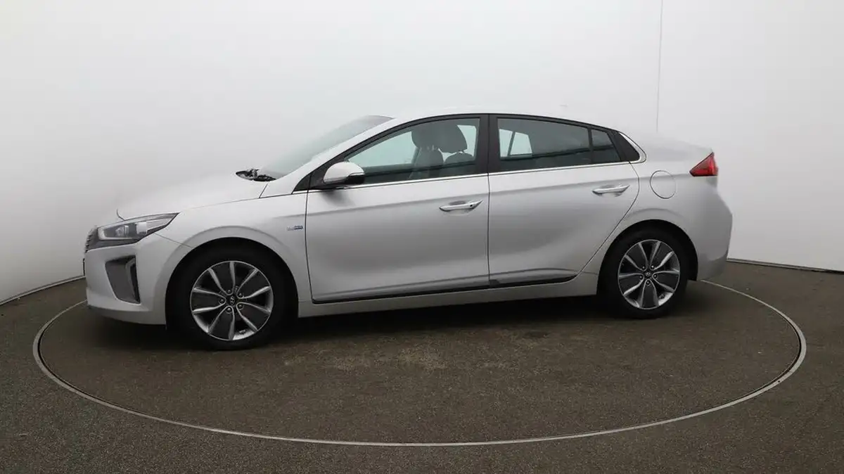 2018-hyundai-ioniq-16-gdi-premium-se-hybrid-big-58