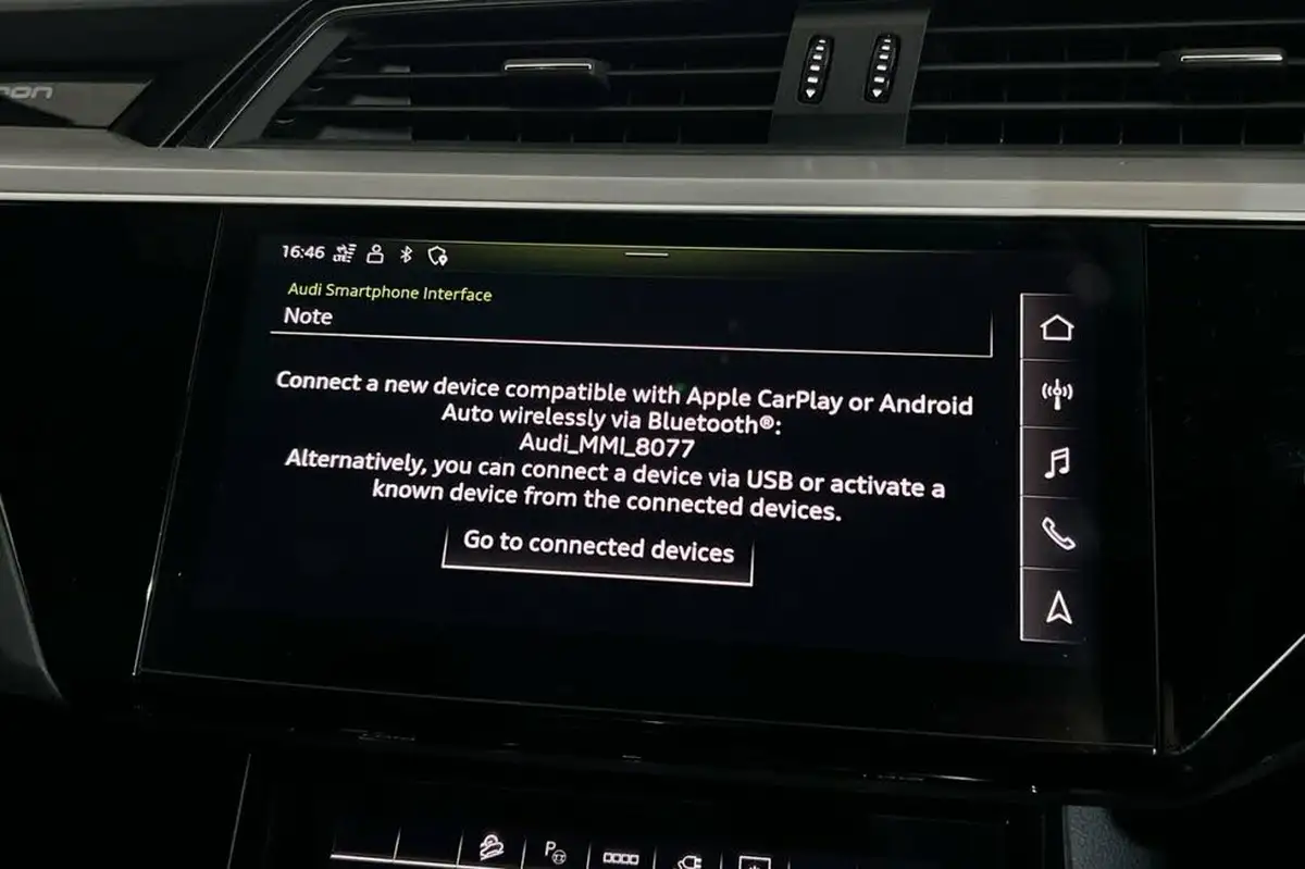 2021-audi-e-tron-55e-black-edition-station-wagon-big-15
