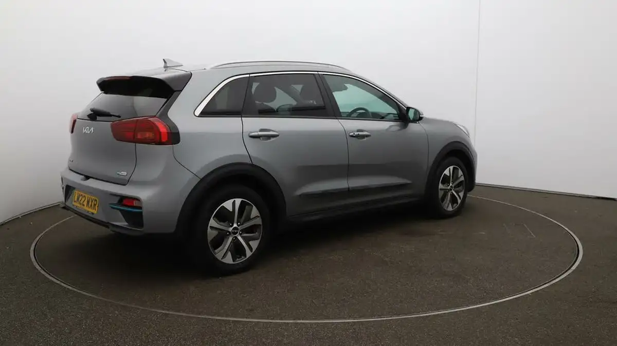 2022-kia-niro-ev-e-2-big-45