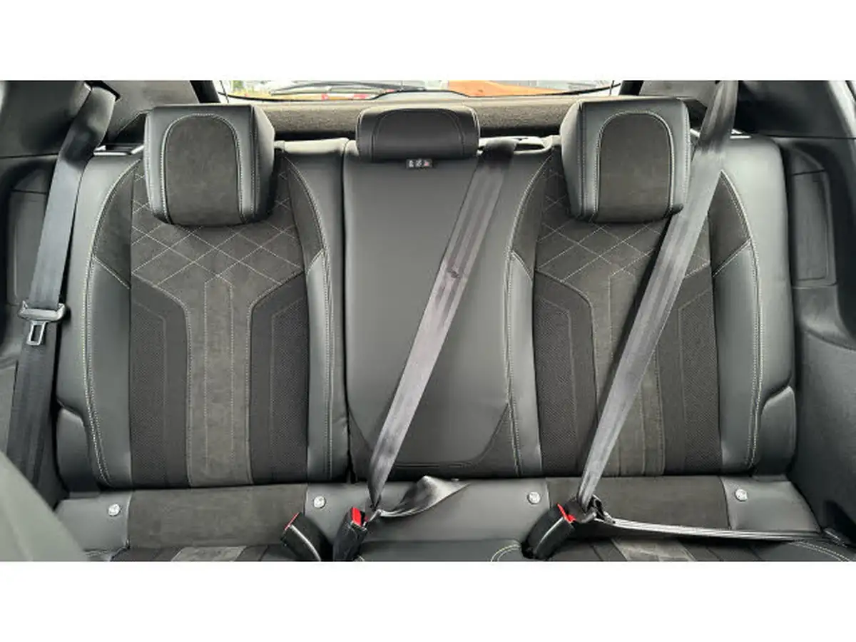 2022-peugeot-2008-suv-e-gt-premium-big-14