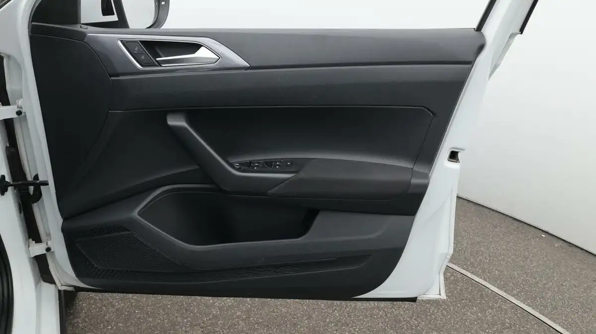 2022-volkswagen-taigo-15-tsi-style-big-15