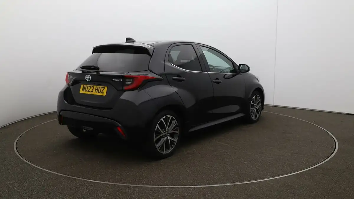 2023-toyota-yaris-15-vvt-i-excel-big-45
