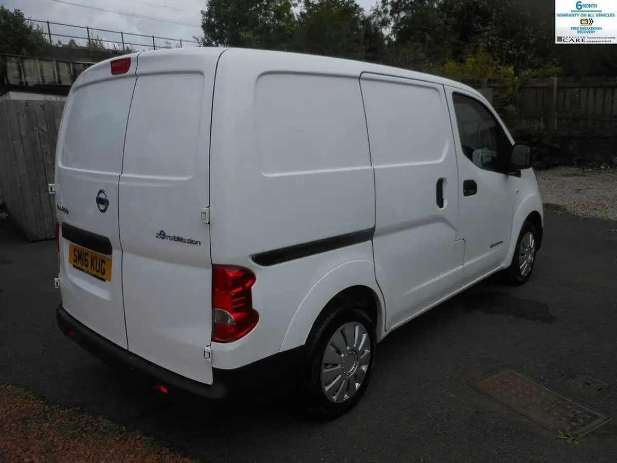 2016-nissan-env200-e-acenta-rapid-plus-panel-van-big-10