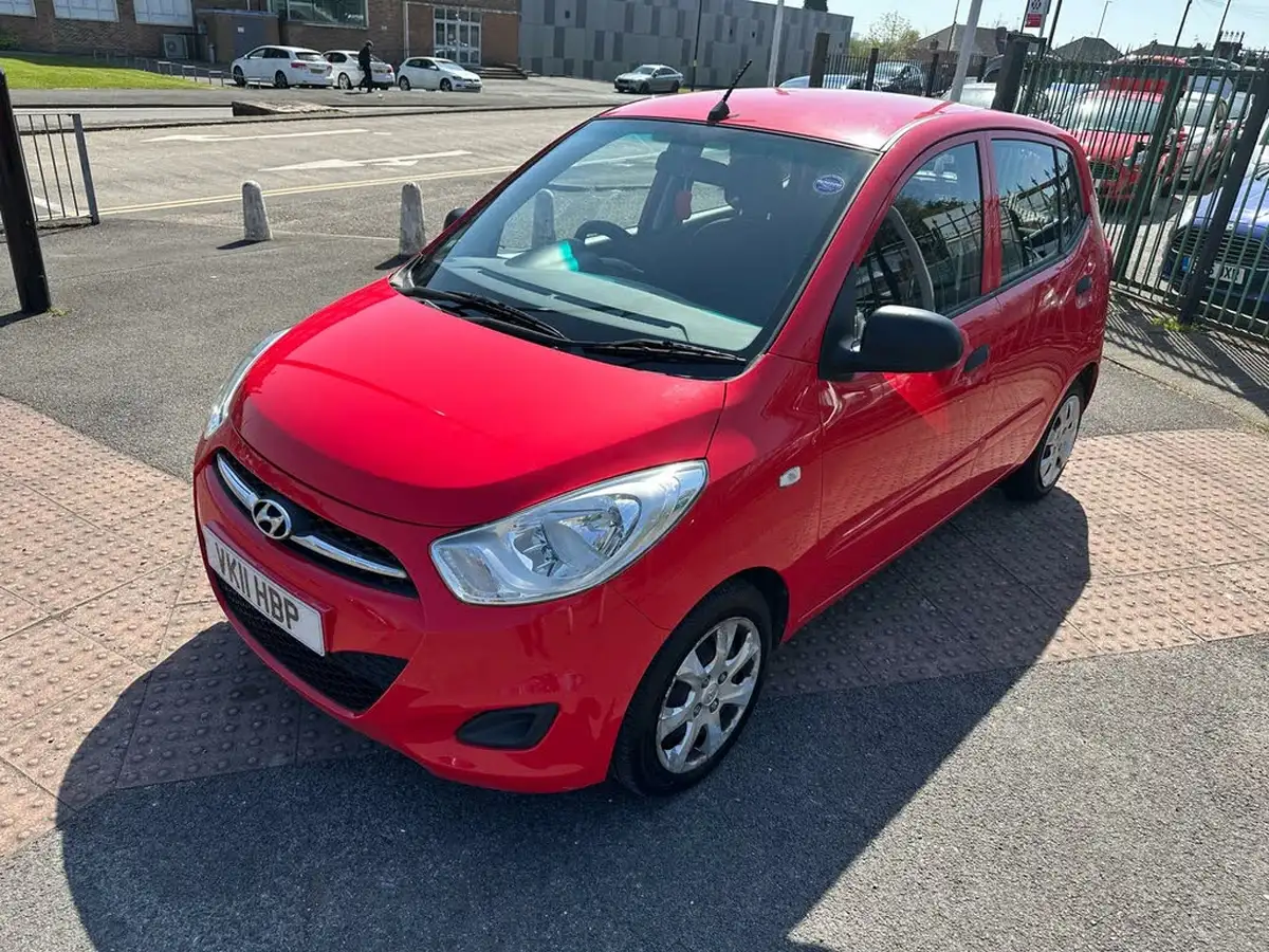 2011-hyundai-i10-12-classic-85bhp-big-12