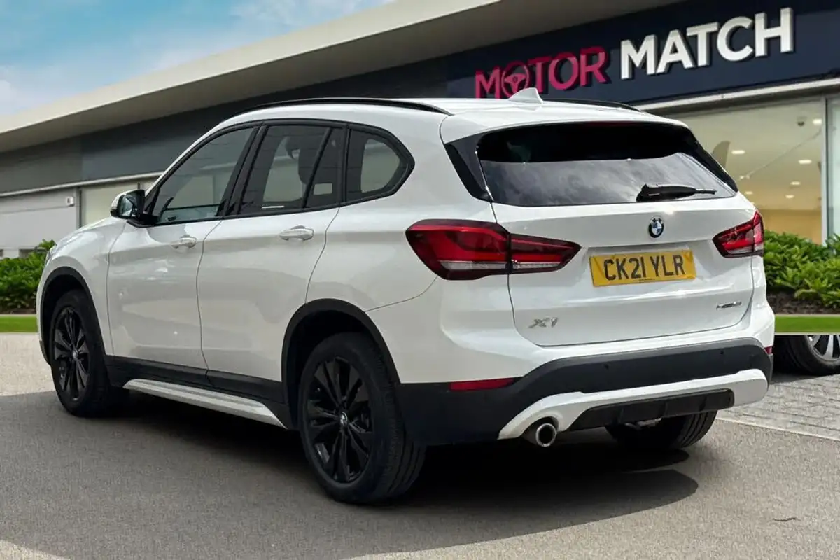 2021-bmw-x1-15-sdrive18i-sport-big-1
