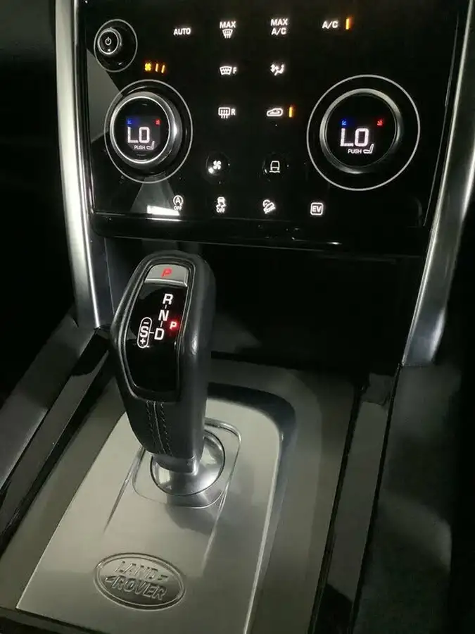 2022-land-rover-discovery-sport-15-p300e-r-dynamic-se-big-24