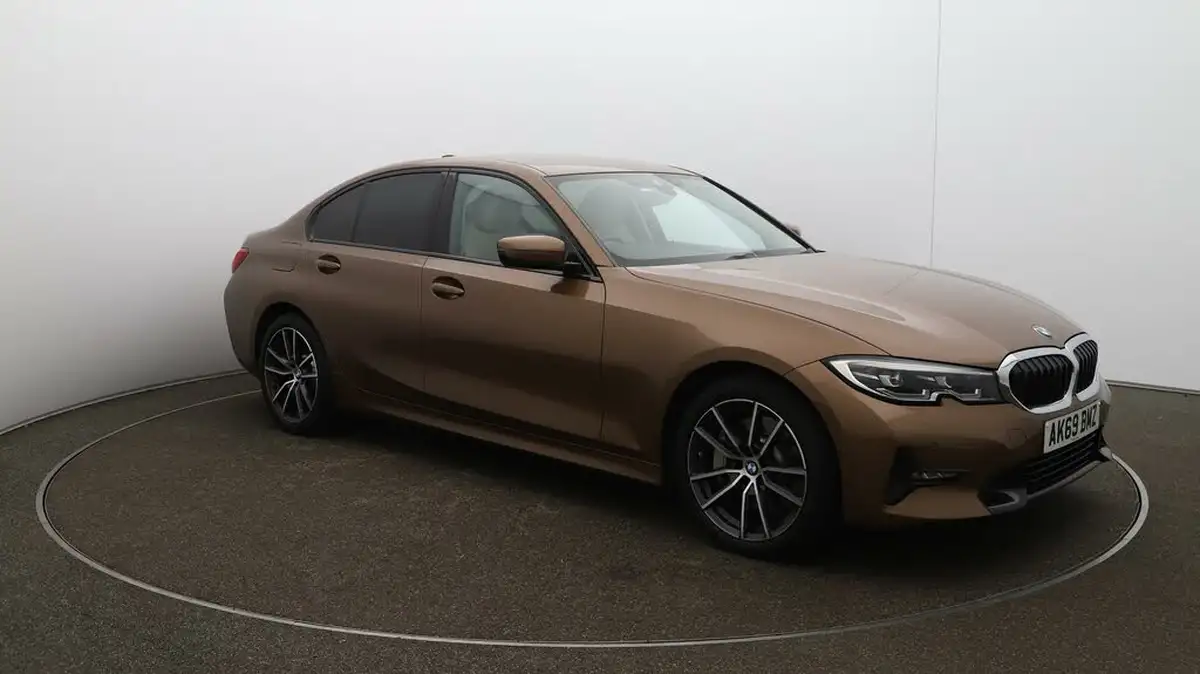 2019-bmw-3-series-20-330e-sport-pro-big-35