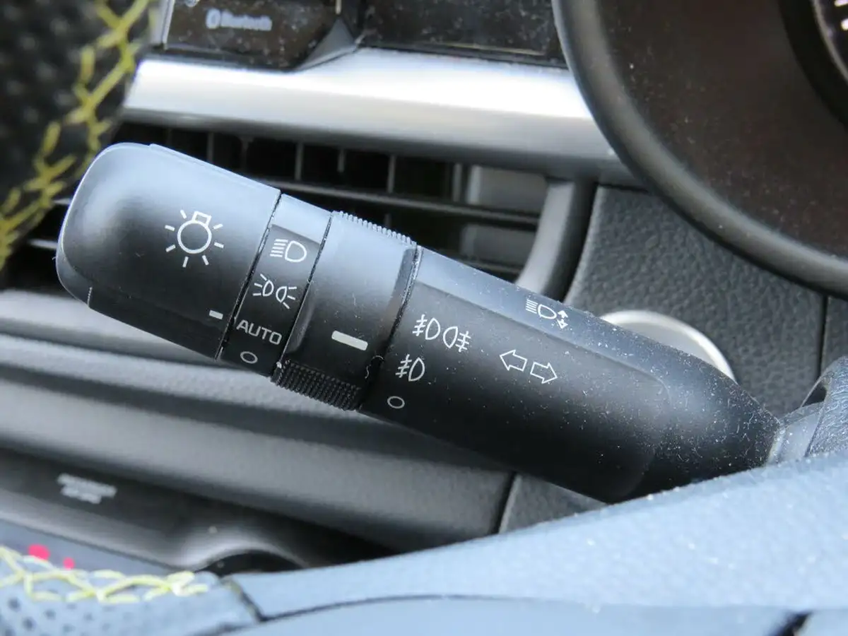 2023-kia-picanto-10-x-line-s-auto-seq-big-21