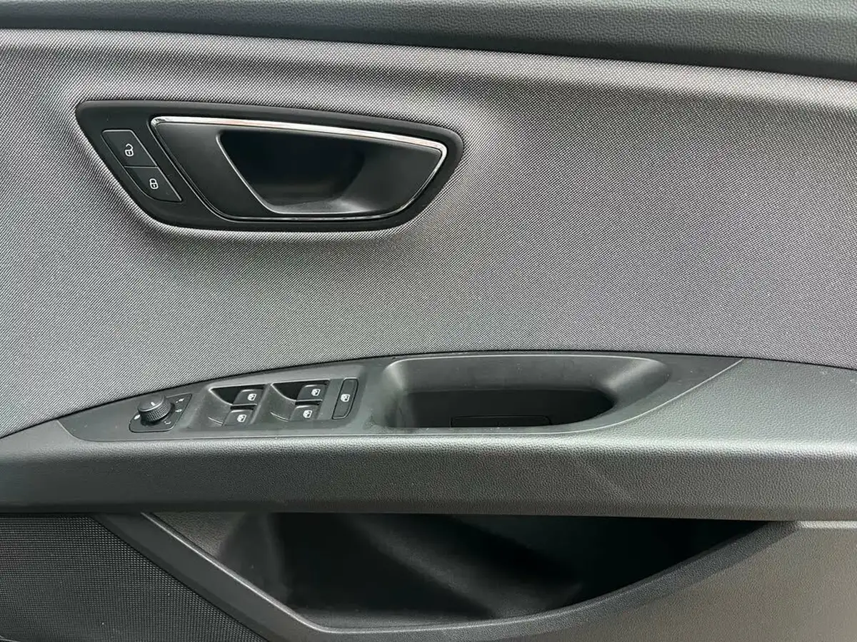 2019-seat-leon-10-tsi-se-dynamic-estate-big-47
