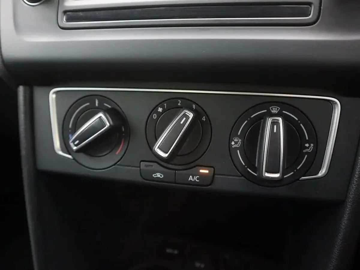 2017-volkswagen-polo-10-match-75ps-bmtss-5d-big-19