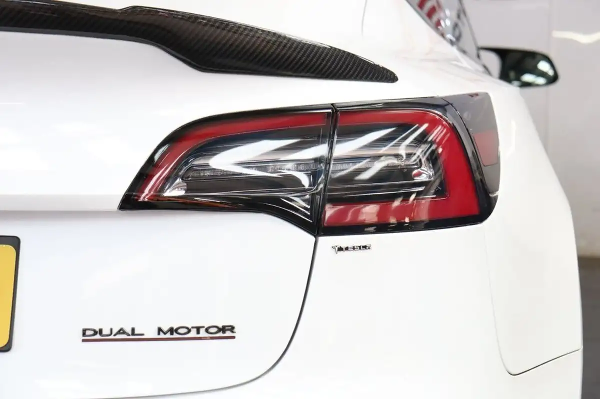 2019-tesla-model-3-e-4x4-performance-pack-big-5