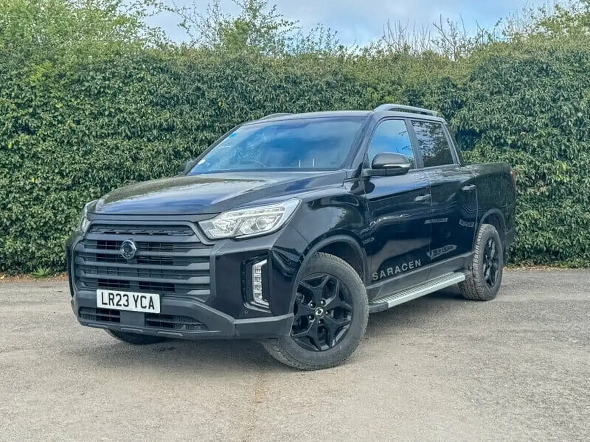 2023-kgm-ssangyong-musso-22td-saracen-202pseu6d-big-0