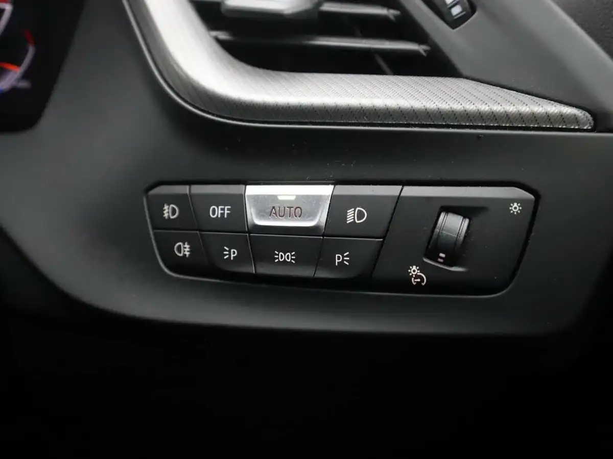 2022-bmw-2-series-15-218i-sport-lcp-coupe-4d-dct-big-26