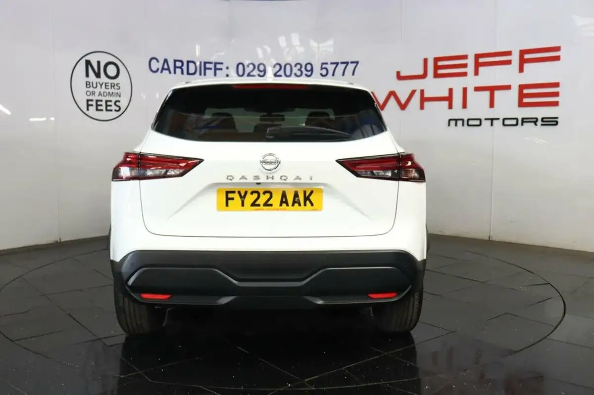 2022-nissan-qashqai-13-dig-t-acenta-premium-140ps-big-3