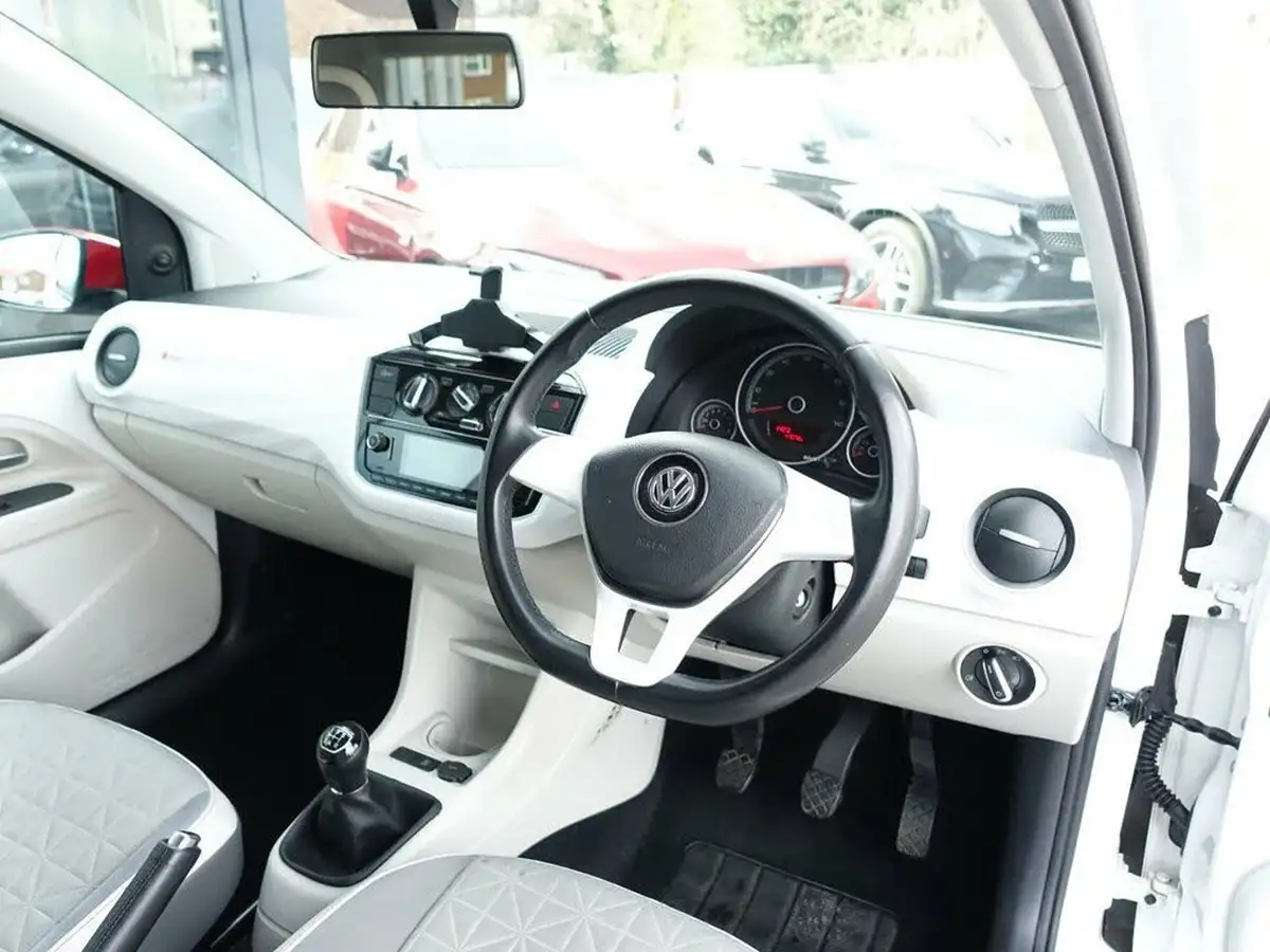 2018-volkswagen-up-10-up-beats-60ps-ss-3d-big-7