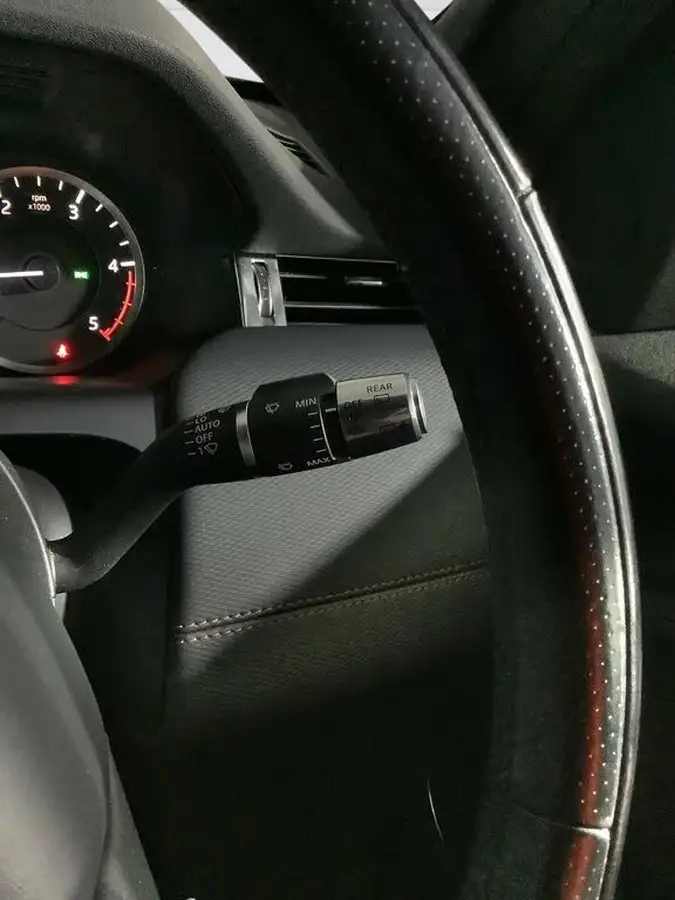 2021-land-rover-discovery-sport-20-d200-r-dynamic-s-plus-big-14