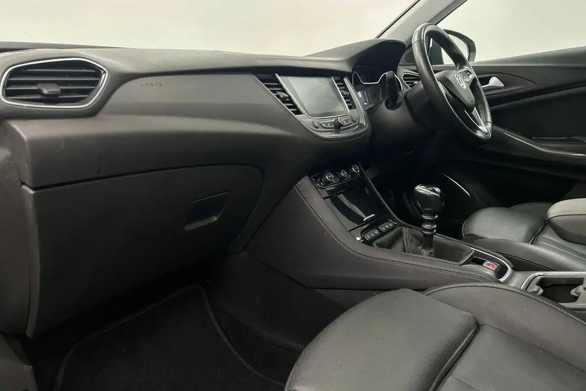 2019-vauxhall-grandland-x-12-elite-nav-big-5