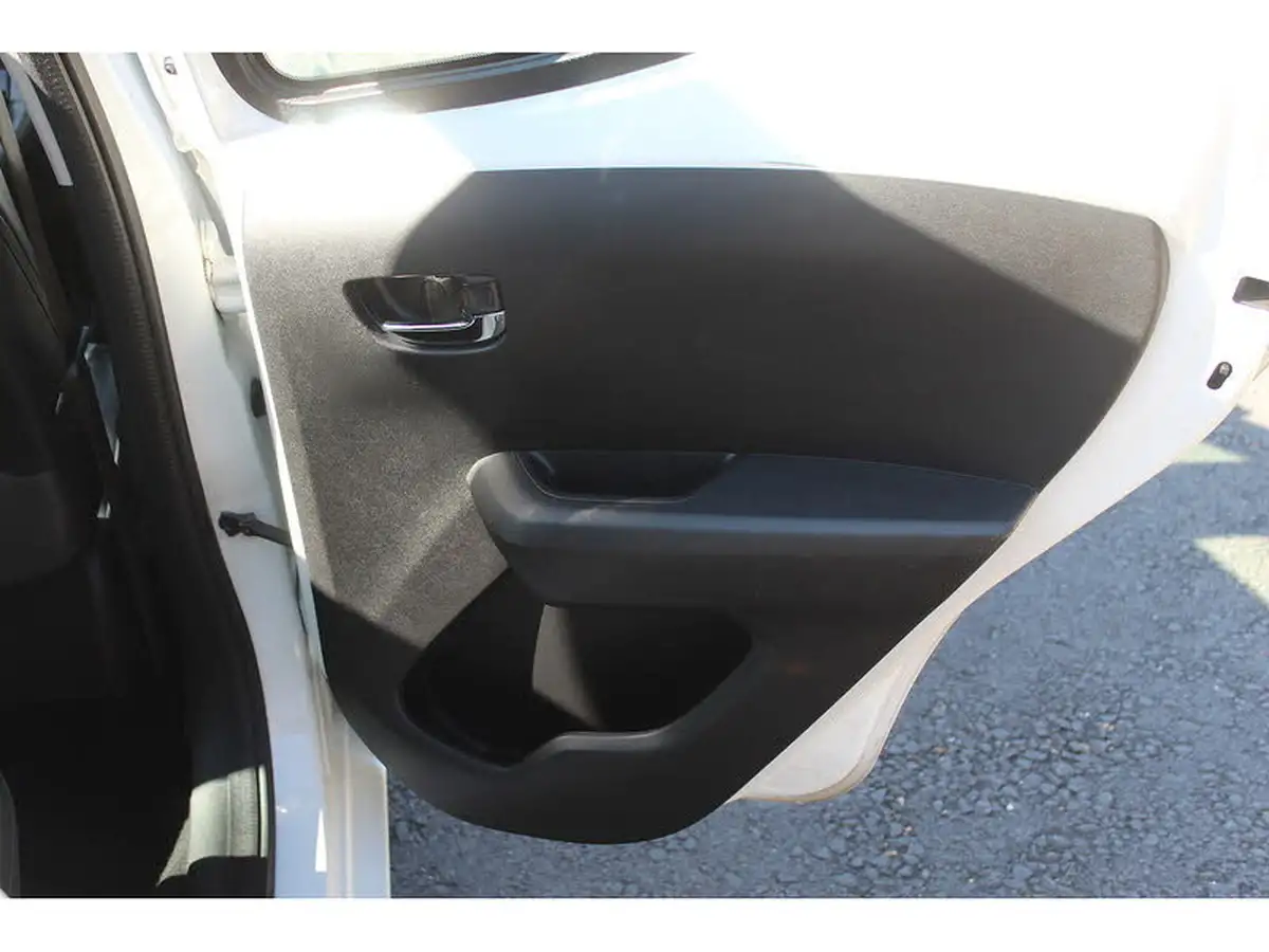 2015-toyota-aygo-10-x-pression-x-wave-x-tra-convenience-x-nav-big-25