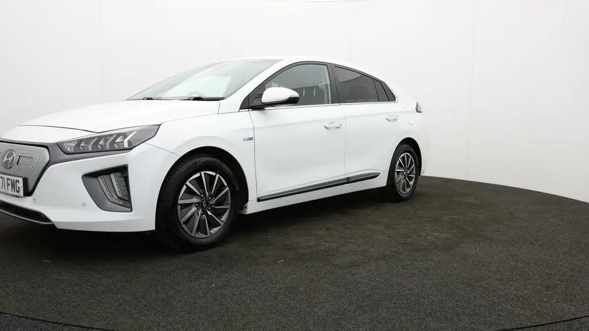 2021-hyundai-ioniq-e-premium-se-electric-100kw-big-2