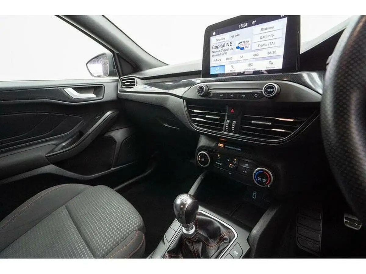 2020-ford-focus-10t-st-line-edition-125ps-hybrid-mhev-estate-big-24