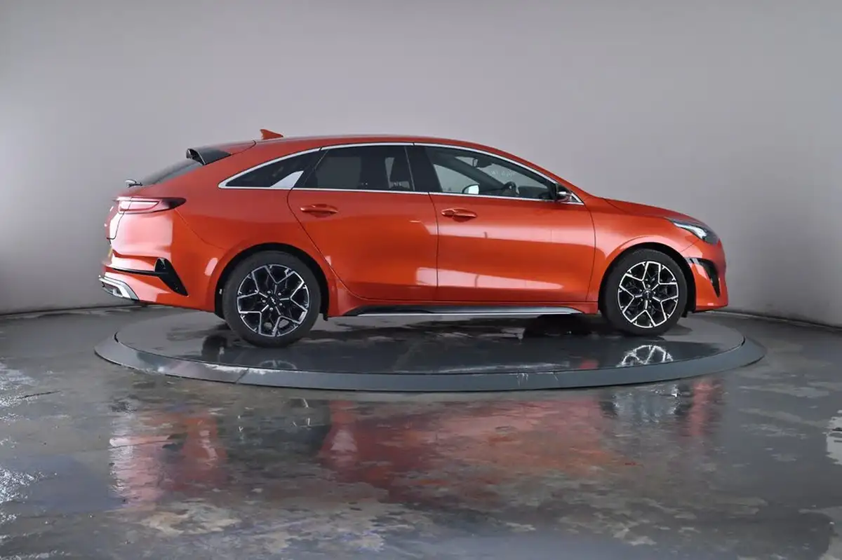 2022-kia-pro-ceed-15-t-gdi-gt-line-big-24